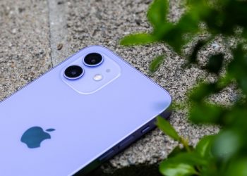 nên mua iPhone 12 hay chờ iPhone 13