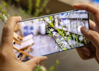 5 mẫu smartphone Samsung sở hữu camera có khả năng Zoom quang học “xịn sò” không kém gì máy cơ