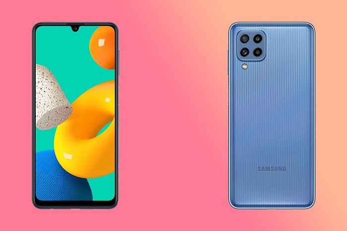 M32 sở hữu các họa tiết sọc dọc ấn tượng hơn, cùng cụm camera hình vuông trông gọn gàng và bắt mắt hơn so với M31