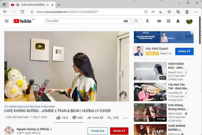 Tìm video đầu tiên cho danh sách phát