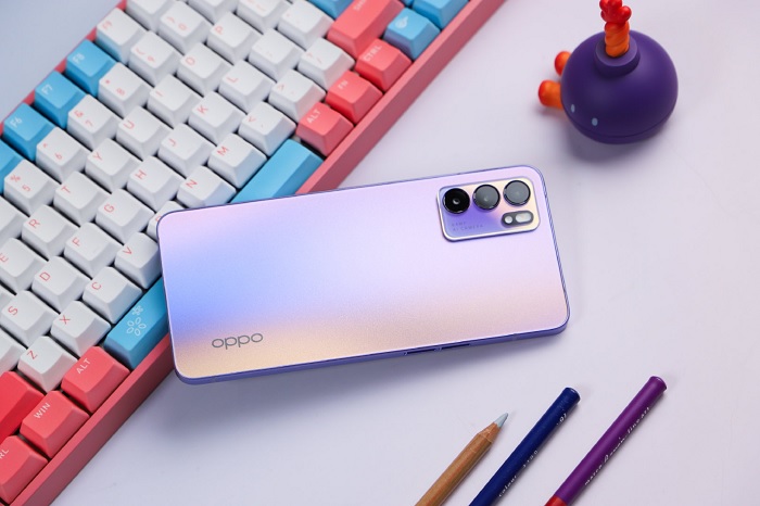 Máy mang lại cảm giác cầm nắm chắc chắn