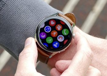 đánh giá Huawei Watch 3