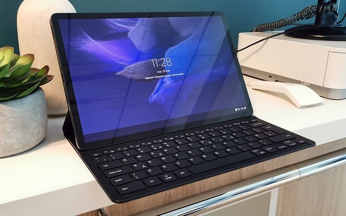 Máy tính bảng có thể biến thành một chiếc laptop khi thêm phụ kiện