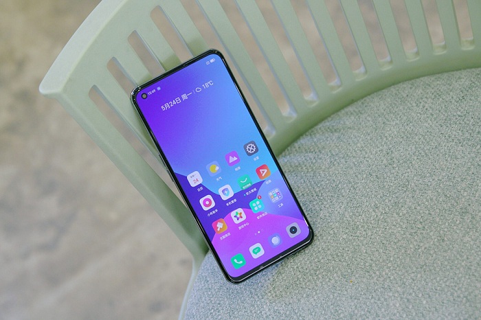 Realme GT Neo Flash sẽ là 1 sự lựa chọn hoàn hảo với những game thủ khi sở hữu tần số quét 120Hz