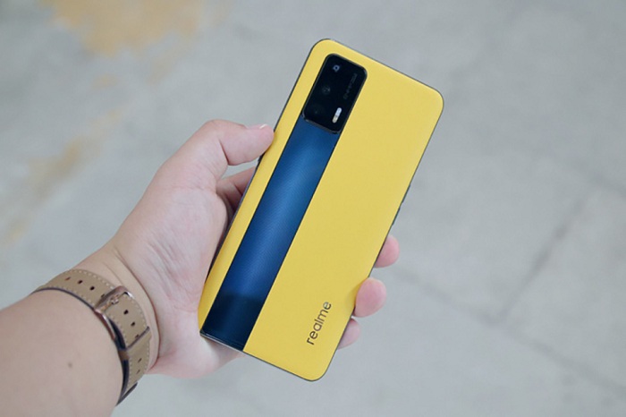 Reno6 Pro 5G có phần vượt trội hơn so với Realme GT Neo Flash về khả năng nhiếp ảnh