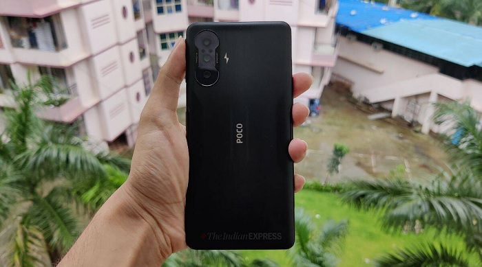 POCO F3 GT có khả năng chống bụi, va đập chuẩn IP53 còn OnePlus Nord 2 5G thì không