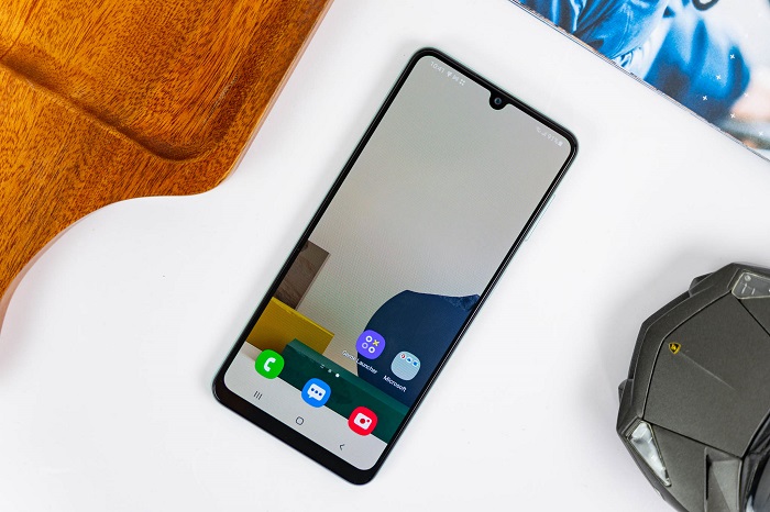 Hai sản phẩm đều có tần số quét lên tới 90Hz, cho tốc độ phản hồi nhanh, thao tác vuốt chạm mượt mà