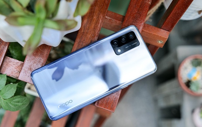 OPPO A74 sở hữu pin tương tự