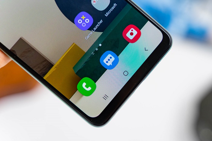 Phần cạnh đáy của Galaxy A22 4G vẫn còn khá dày