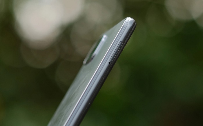 Khay cắm thẻ SIM