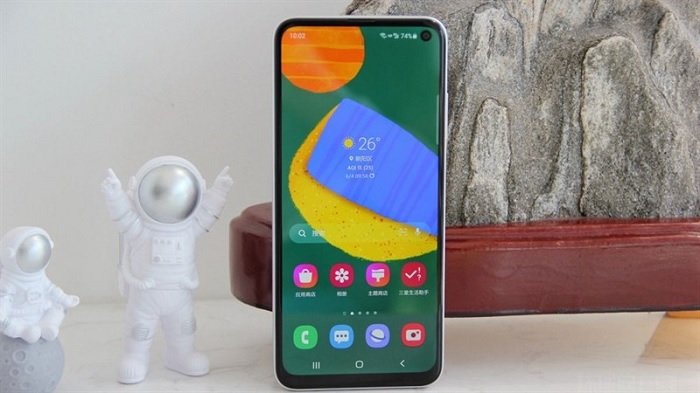 Màn hình này được trang bị tốc độ làm tươi lên tới 120Hz, mang lại trải nghiệm vô cùng khác biệt