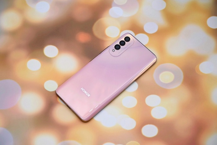 Mặt lưng của Honor X20 SE
