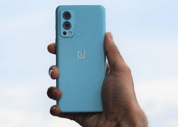 Trên tay OnePlus Nord 2 – Ngoại hình đẹp, chạy chip Dimensity 1200, sạc nhanh 65W