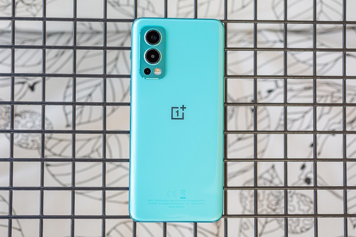 Cận cảnh mặt lưng OnePlus Nord 2