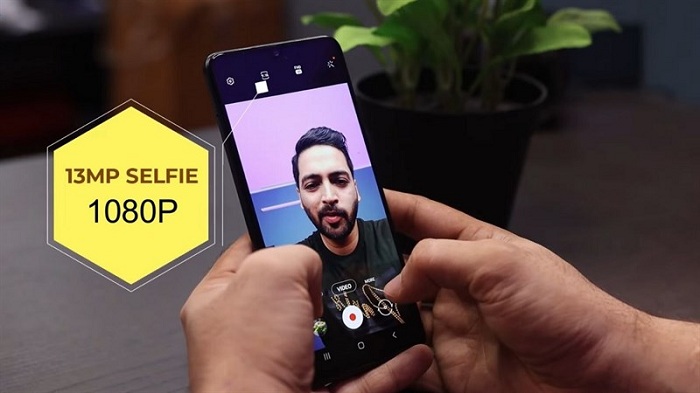 Camera selfie cho phép gọi video và chụp ảnh selfie sắc nét