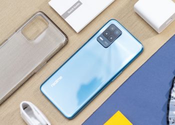 Trên tay Realme 8 5G