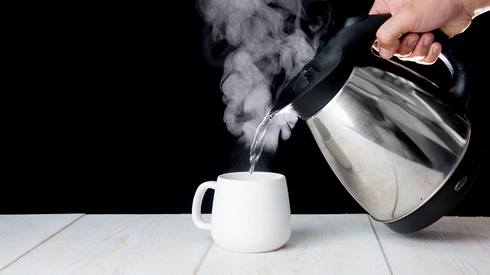 Nước đun sôi nên uống hết trong vòng 1 tiếng