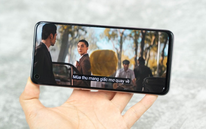 Mặt trước OPPO Reno5