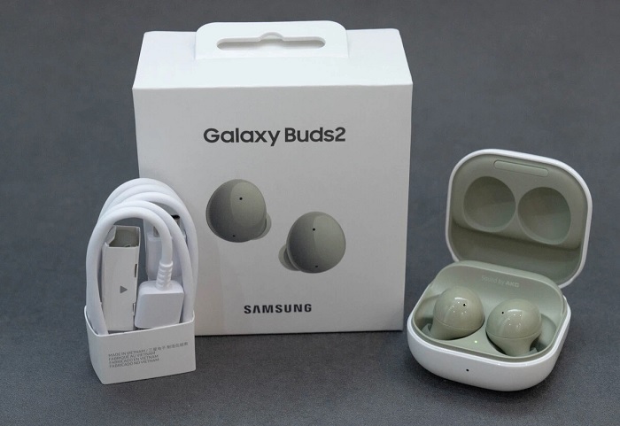 Hộp đựng Galaxy Buds2 và phụ kiện đi kèm
