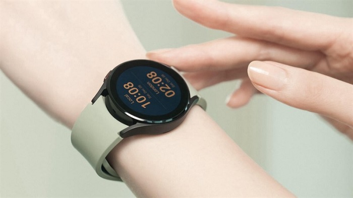 Galaxy Watch4 chạy hệ điều hành Wear OS, giao diện One UI Watch