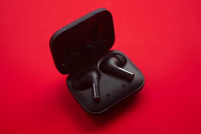 Cận cảnh OnePlus Buds Pro
