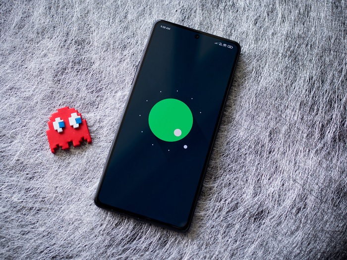 POCO F3 GT được tích hợp 3 mic thu âm cho chất lượng cao, loa được tính chỉnh bởi JBL