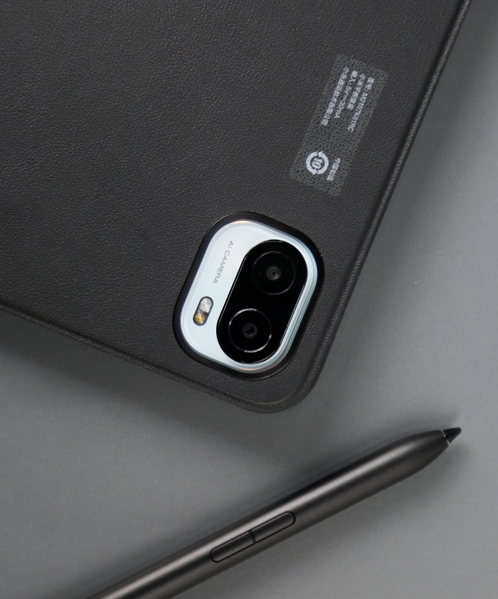 Cận cảnh cụm camera sau trên bản Pro