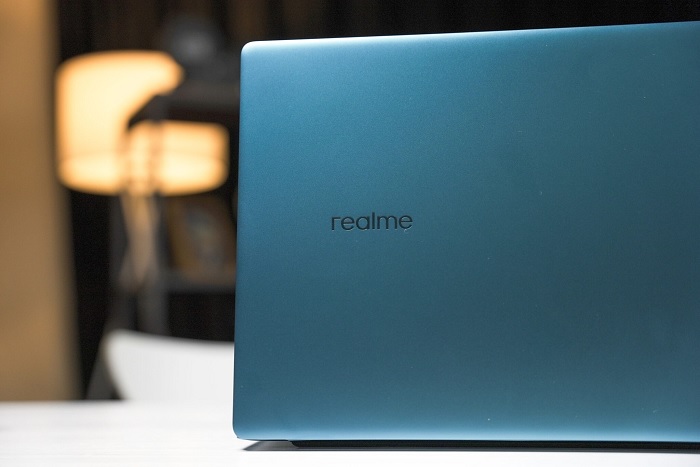 realme Book có giá khá mềm