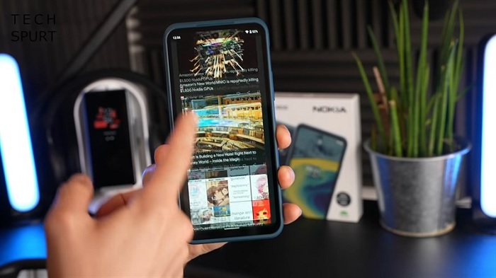Nokia XR20 chạy hệ điều hành Android One của Google nên xử lý tốt các tác vụ thông thường hàng ngày