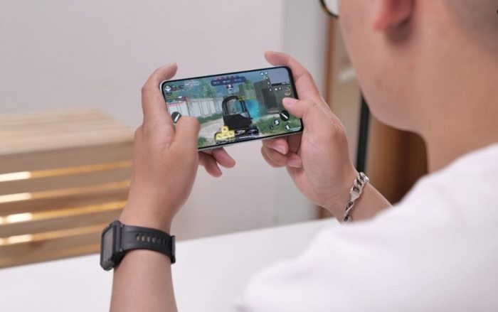 Chơi game trên Reno6 Z 5G được bao lâu?