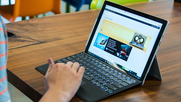 Laptop 2 trong 1 ngày càng phổ biến