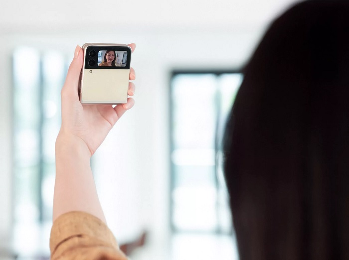 Chụp ảnh selfie bằng camera sau cực chất