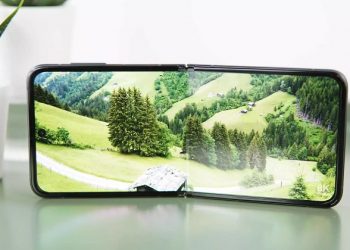 Mở hộp Galaxy Z Flip3 5G: Hút hồn ngay từ cái nhìn đầu tiên, giá vô cùng hấp dẫn