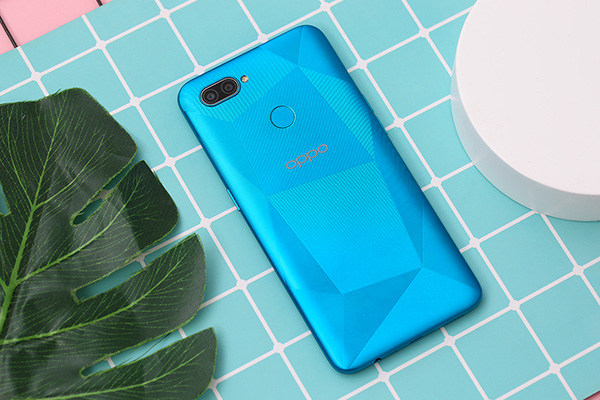 OPPO A12