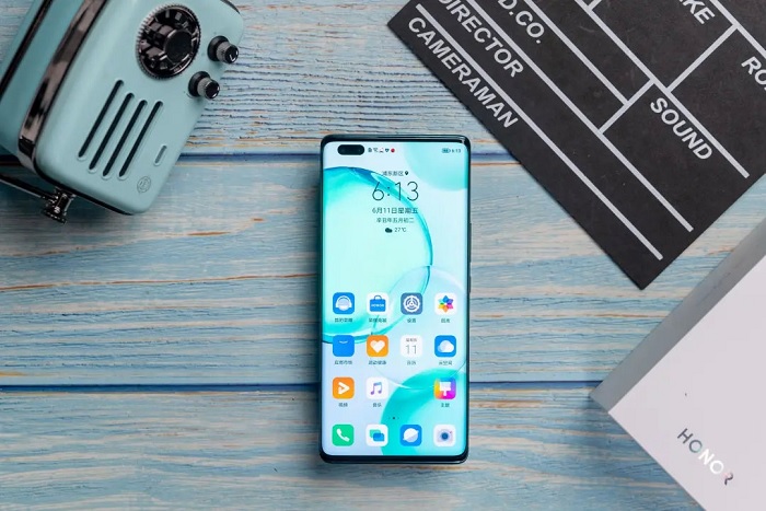 Mặt trước của Honor 50 Pro