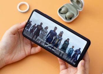 trên tay Samsung Galaxy A03s