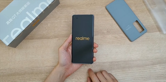 Mặt trước của Realme GT Master Explorer Edition