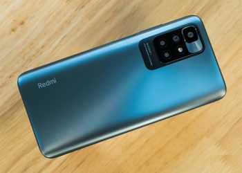 Trên tay Redmi 10 – Smartphone giá rẻ màn hình đục lỗ thời thượng, pin trâu, hiệu năng ổn định