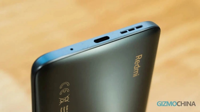 Cạnh đáy được bố trí loa ngoài thứ 2, cổng sạc USB-C và micro