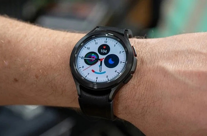 Samsung Galaxy Watch4 Classic lên kệ chính thức từ ngày 27/8 với giá từ 350 USD (khoảng 8 triệu đồng)