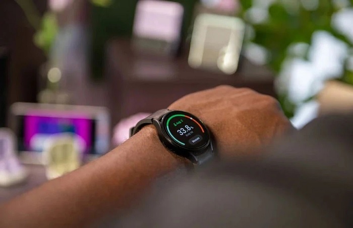 Galaxy Watch4 Classic đi kèm màn hình 1.19 inch với bản 42mm và 1.36 inch với bản 46mm