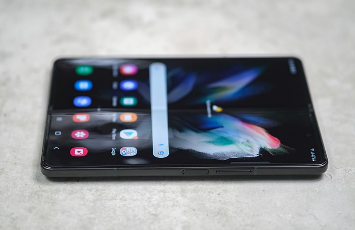 Màn hình máy được trang bị kính cường lực Gorilla Glass Victus