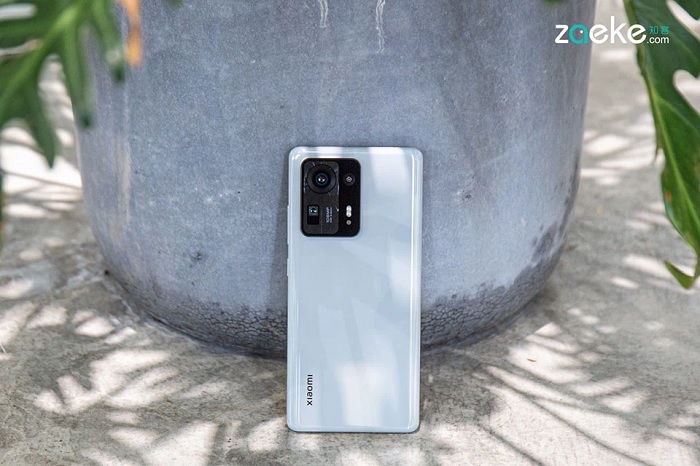 Mặt lưng của Xiaomi Mi MIX 4