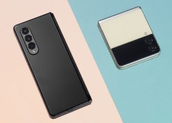 Galaxy Z Fold 3 5G hay Galaxy Z Flip 3 5G