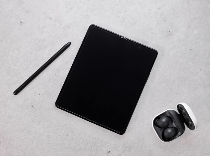 Galaxy Z Fold 3 5G hỗ trợ bút S Pen