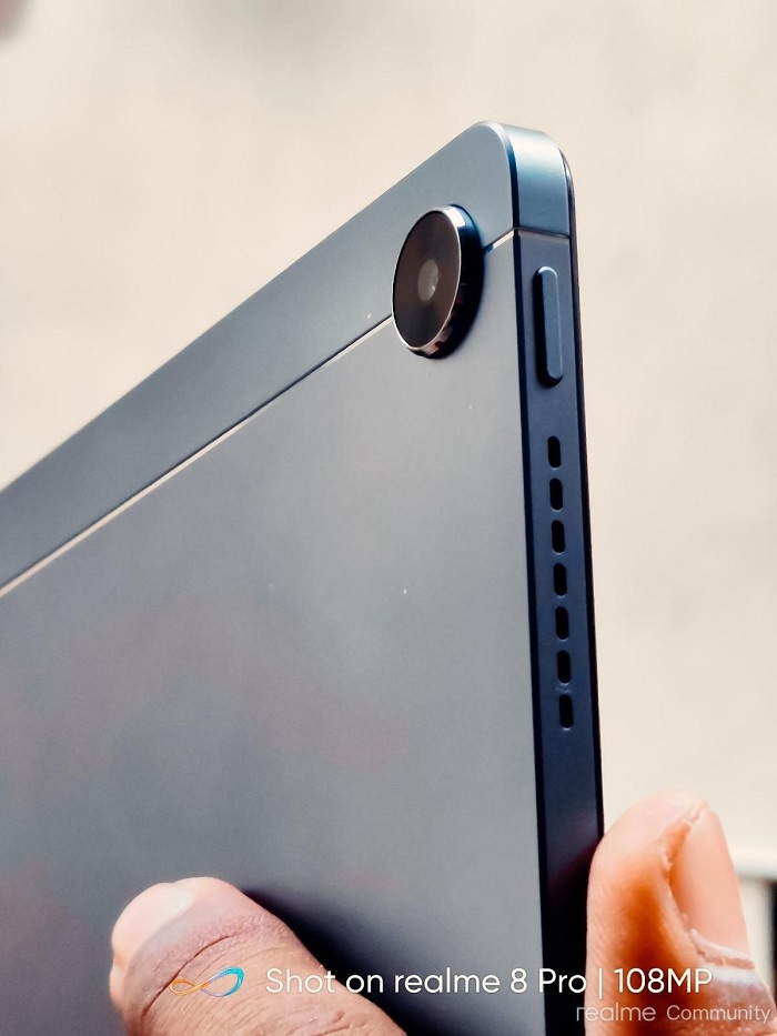 Camera sau của Realme Pad 8MP, camera trước 8MP, pin 7.100 mAh hỗ trợ sạc nhanh 18W