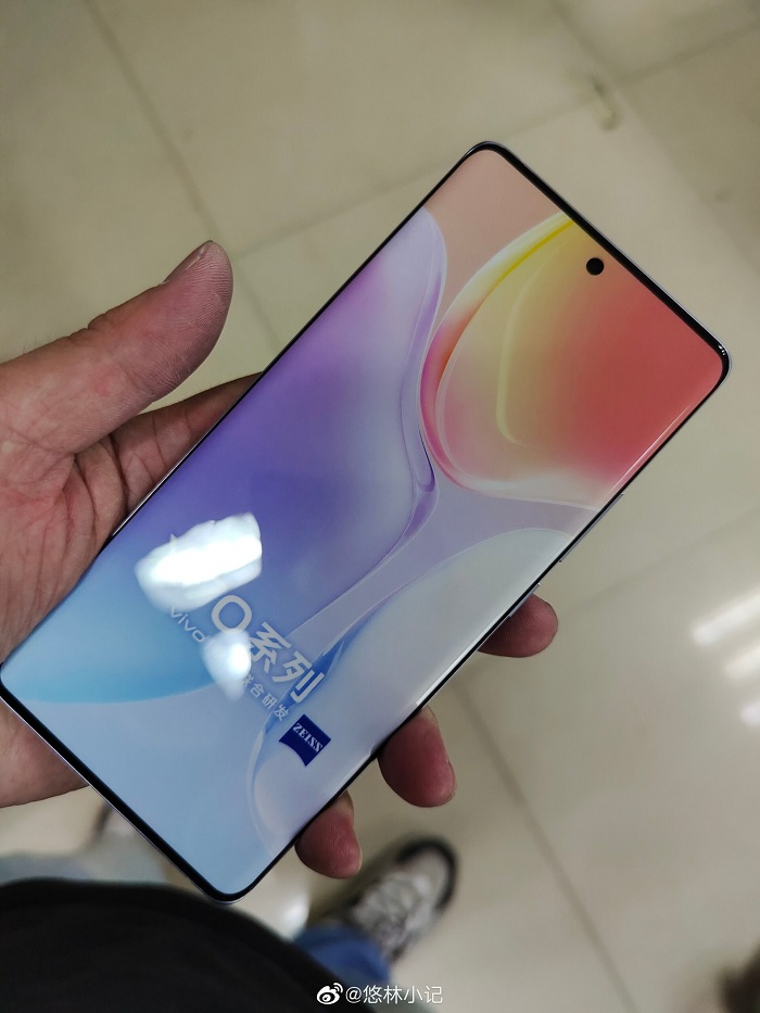 Mặt trước Vivo X70 Pro