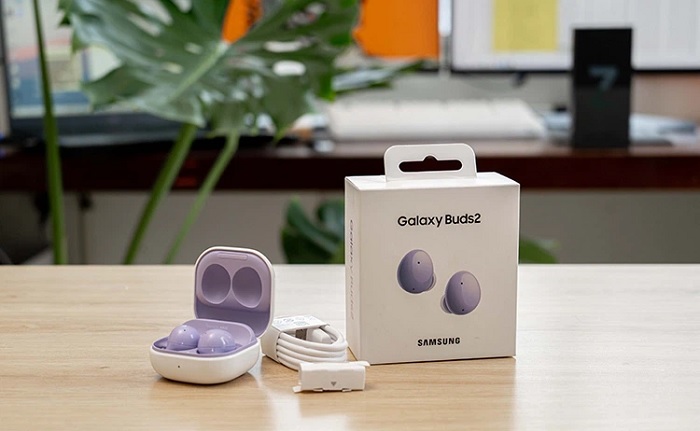 Galaxy Buds2 và các phụ kiện đi kèm