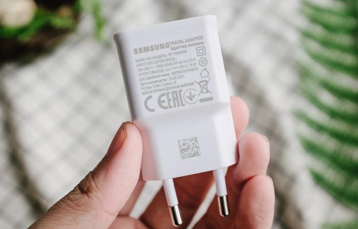 Củ sạc nhanh 15W được Samsung trang bị cho Galaxy A03s