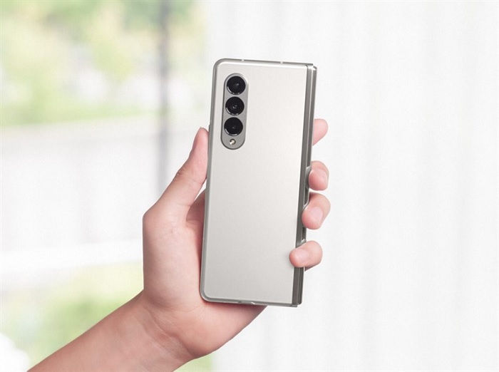 Z Fold3 5G màu Bạc Phantom rất cuốn hút và tinh tế